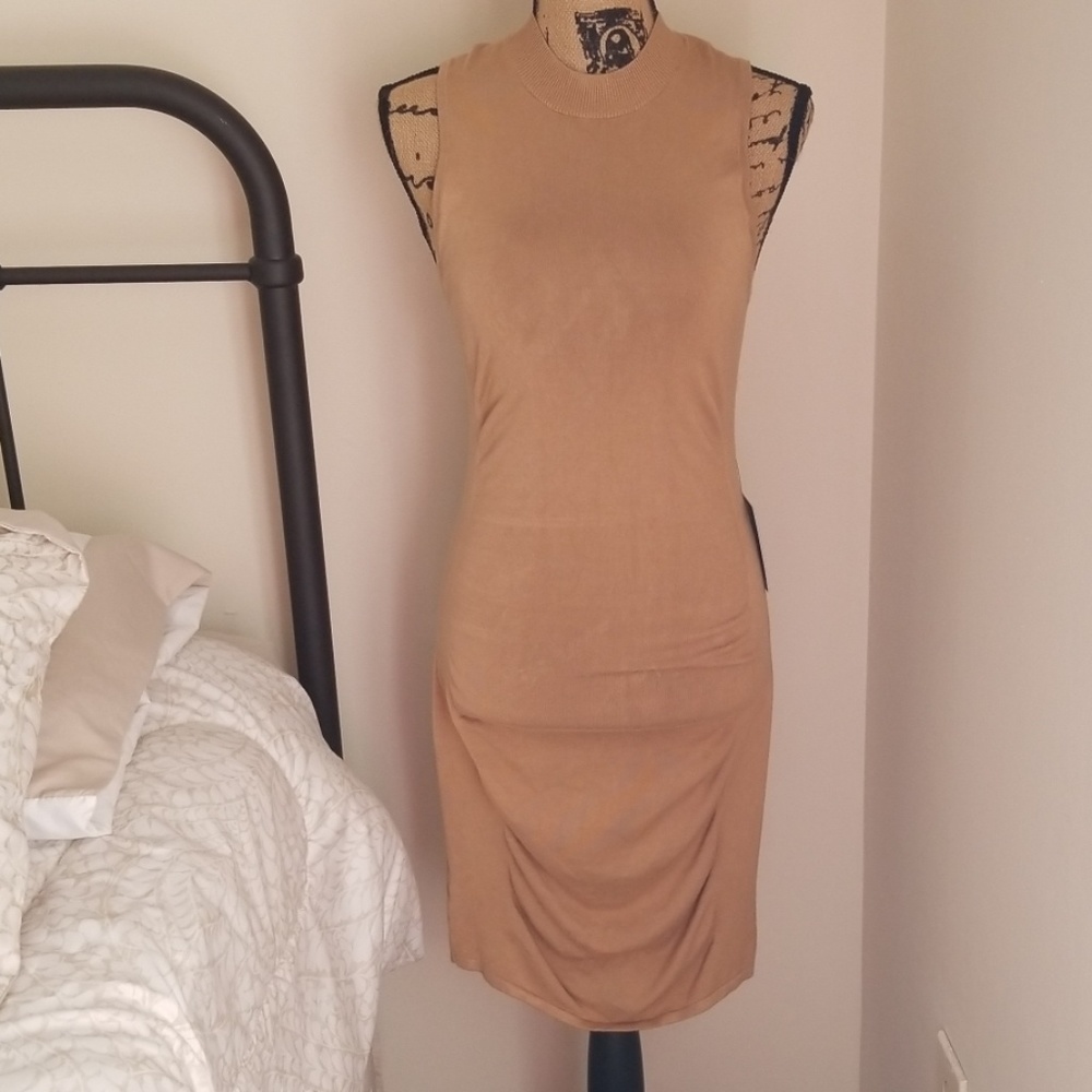 Beige midi sleeveless formfitting dress